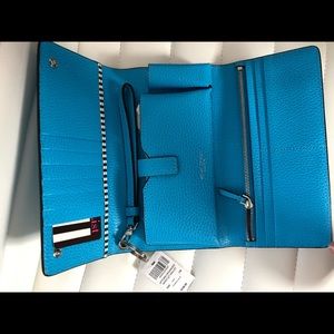 Henri bendel wallet